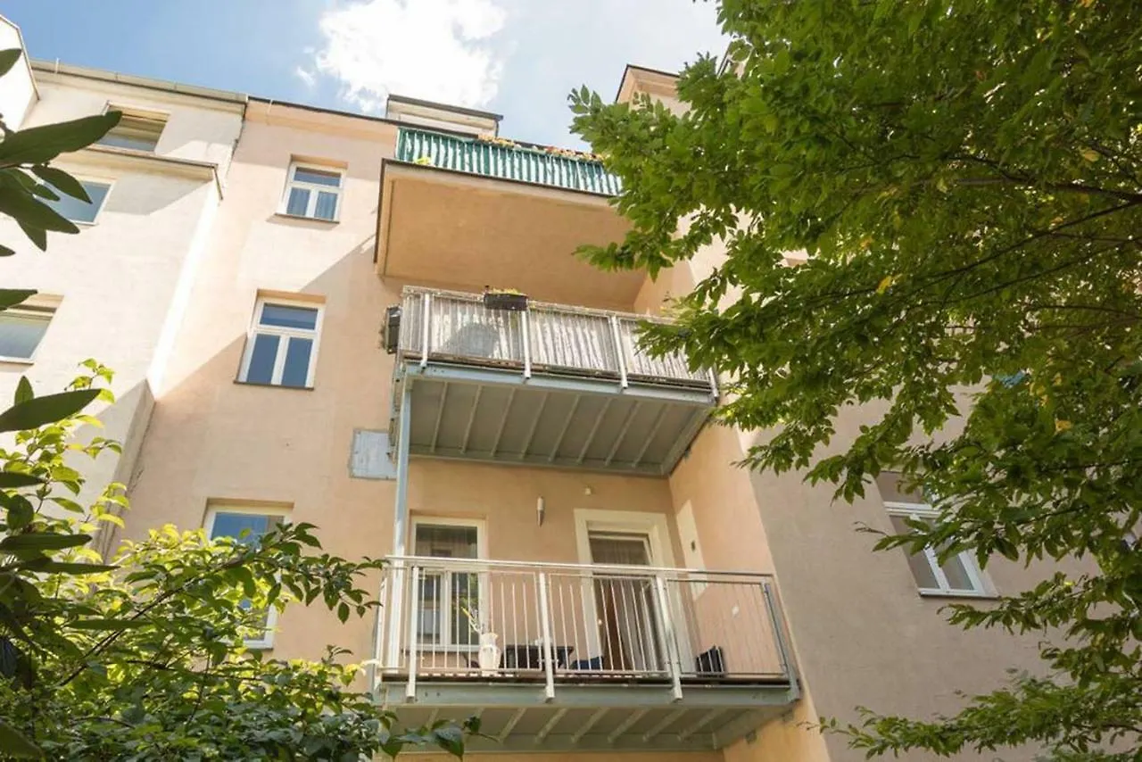 Spacious Vienna Central Station Residence